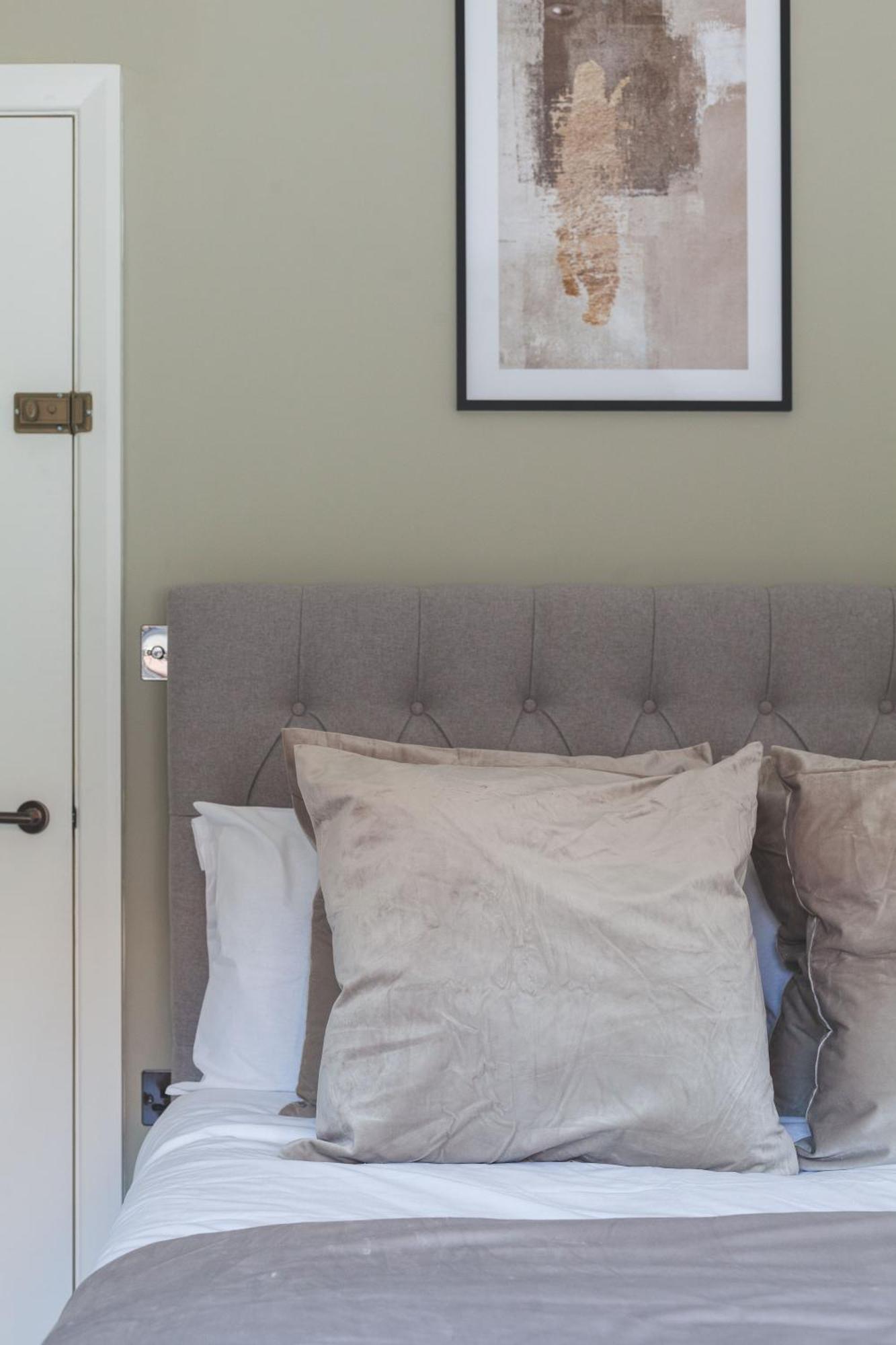 Stunning Rooms Available In Luxury House London Exteriör bild